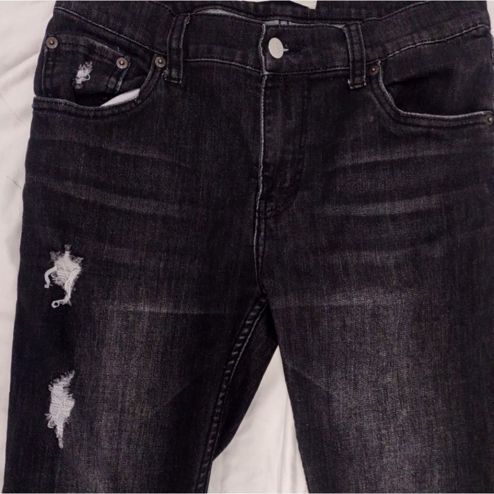 Levi 510 Gray Distressed Skinny Jeans. 18 - Picture 3 of 6
